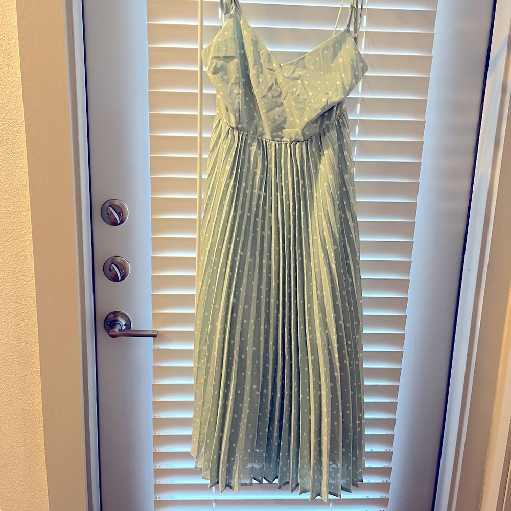 New with Tags Vici tie should sundress